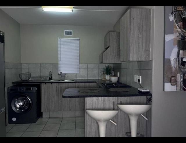 2 BEDROOM APARTMENT FOR SALE IN HEUWELOORD